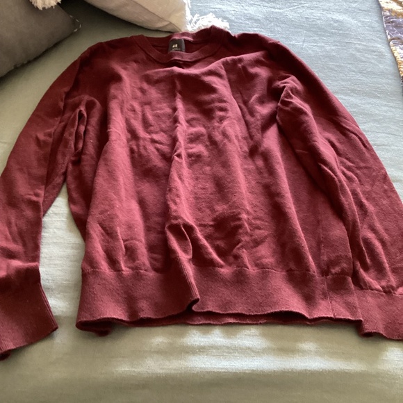 H&M Burgundy Large Slim Fit Sweater - Picture 1 of 2